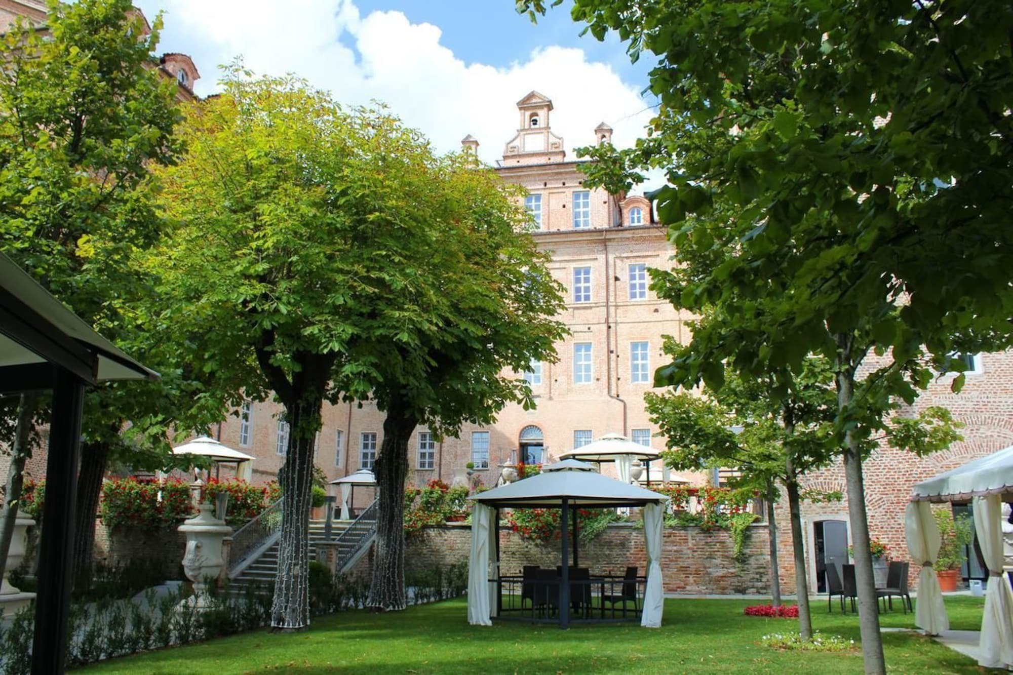 Castello Di Montaldo Torino Hotel Montaldo Torinese Buitenkant foto